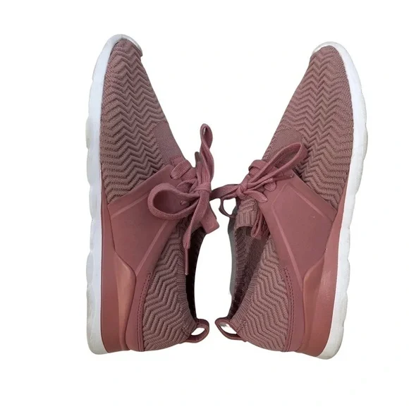 UGG Willows Sneaker Pink Knit Size 7 Lifestyle Sporty Gym Shoe Treadlite - Picture 6 of 11